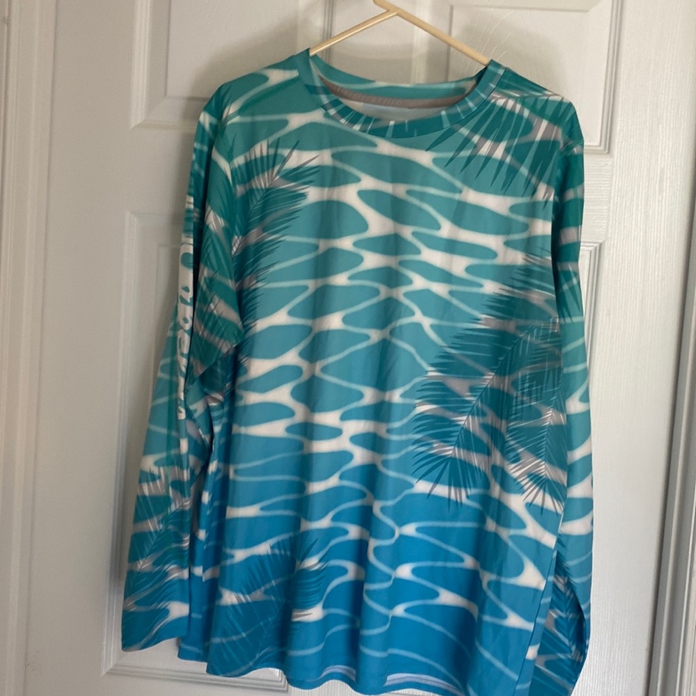 Cabela’s sleeved workout shirt